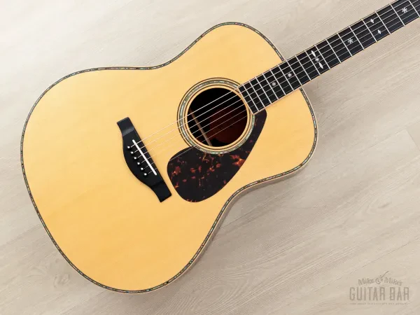 2014 Yamaha LL36 ARE Original Jumbo Accoustic Guitar Nitro Lacquer w/ Case