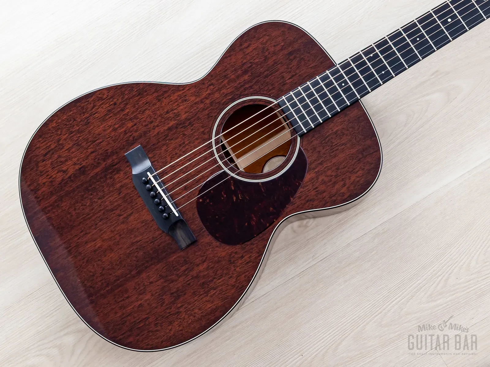 2024 Bourgeois Professional Series 00 Hogtop Mahogany Body w/ Case & Tags