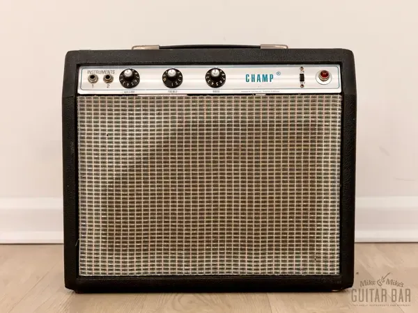 Комбоусилитель для электрогитары Fender Champ Silverface 5W 1x8 USA 1979