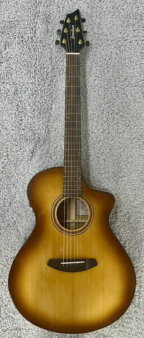 Электроакустическая гитара Breedlove Artista Pro Concert CE Burnt Amber