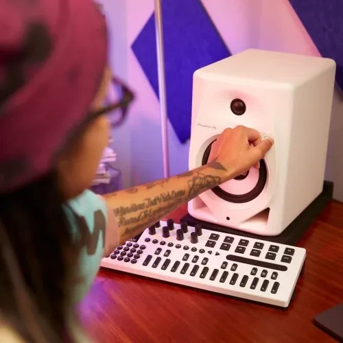 Изображение №4