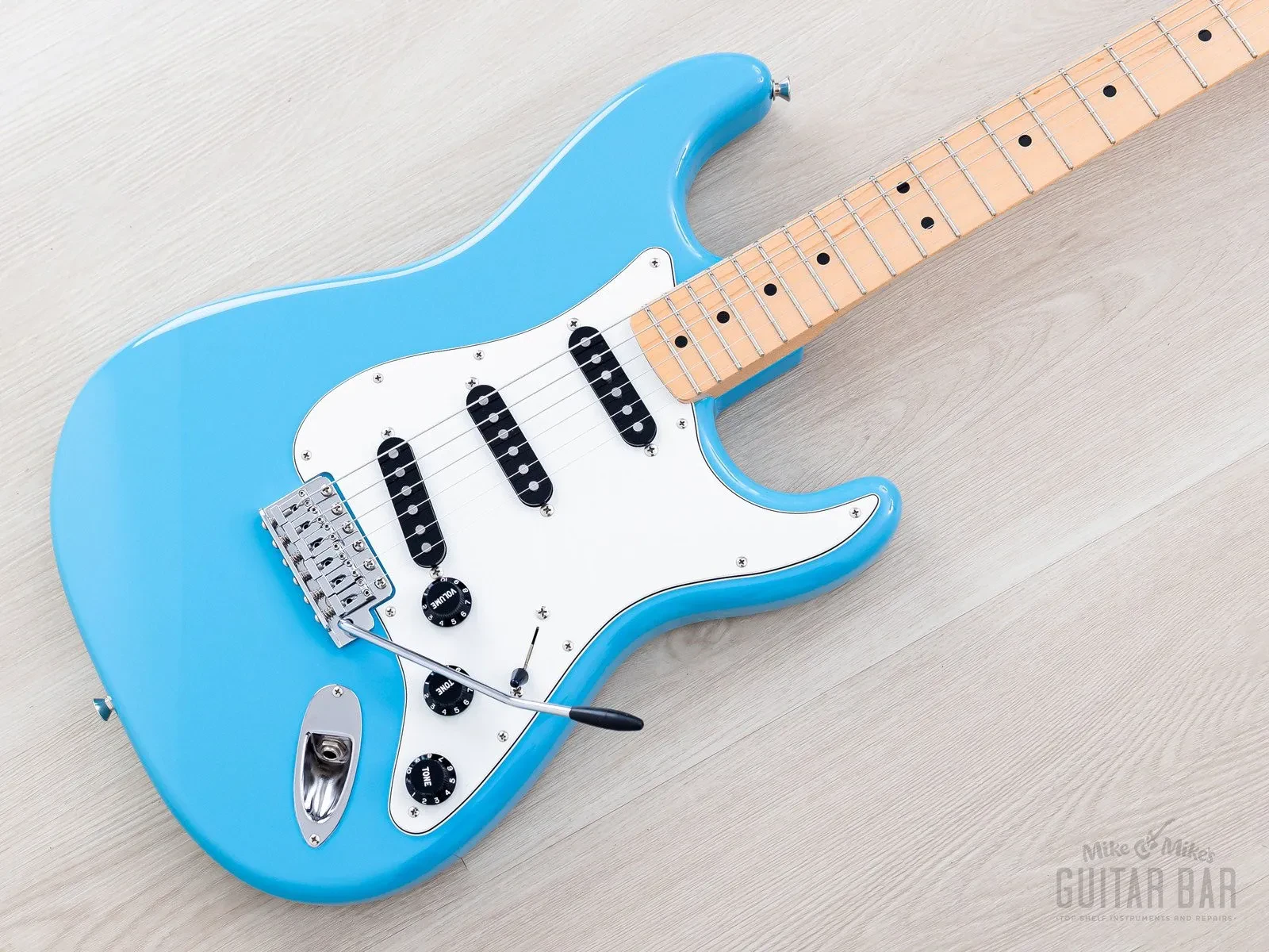Б/У Электрогитара Fender Stratocaster Japan Limited International Color Series 2022 Maui Blue