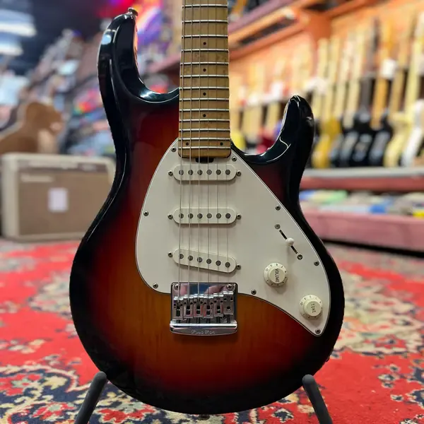 Электрогитара Music Man Silhouette Vintage Sunburst Maple SSS w/gigbag USA 1991