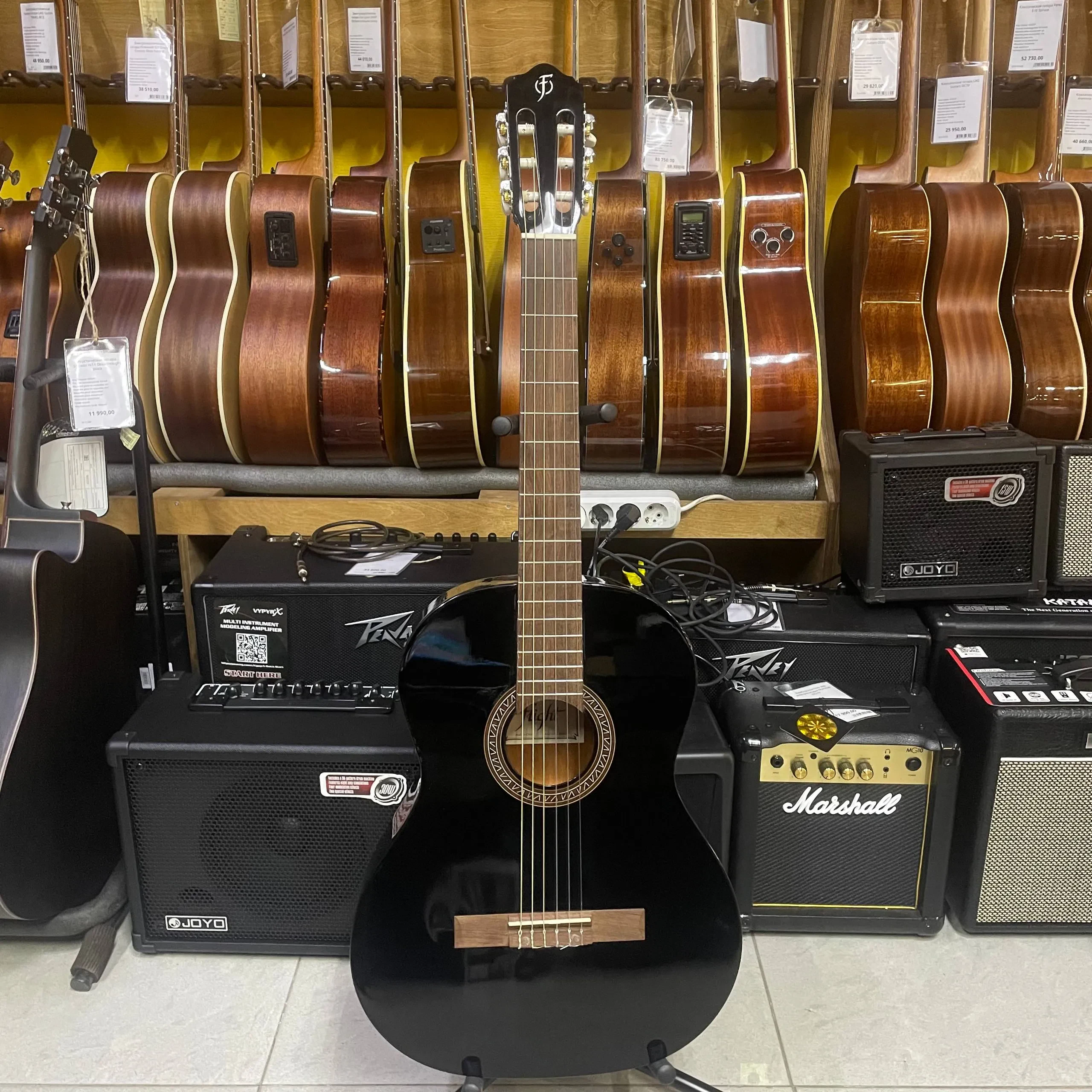 Классическая гитара FLIGHT C-120 BK PACK чёрная