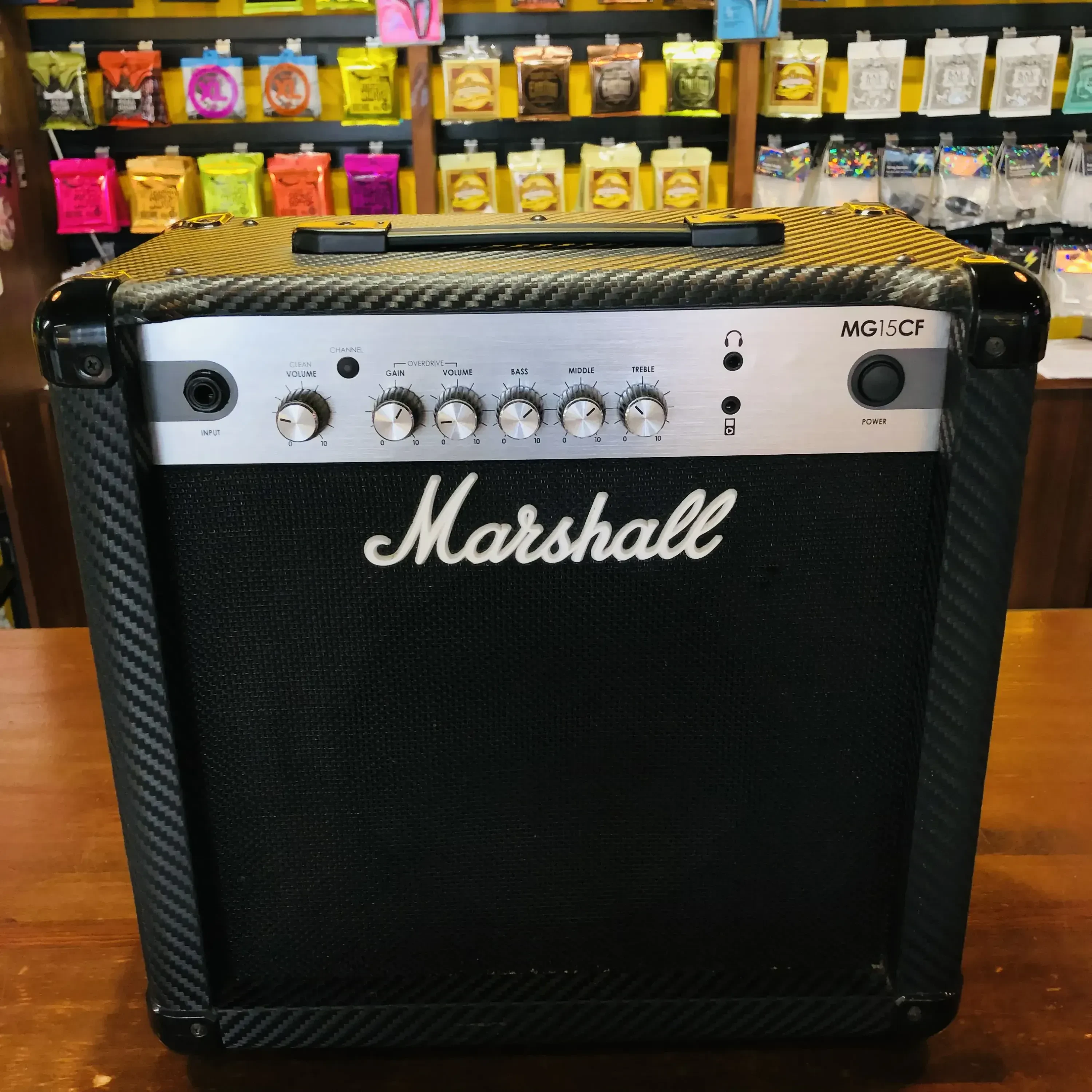 Комбоусилитель для электрогитары Marshall MG15CF Vietnam 2010s