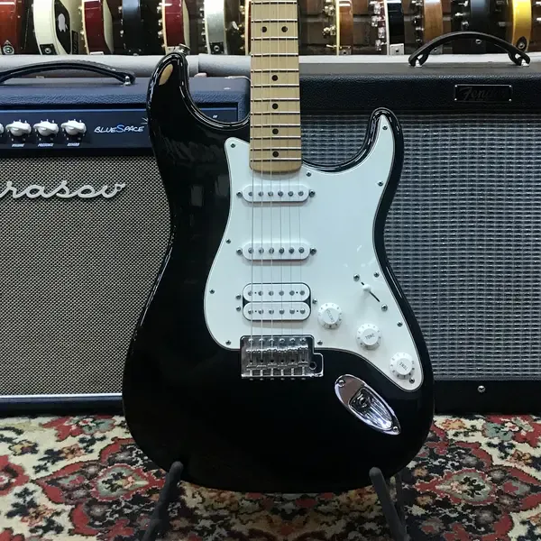 Электрогитара Fender Stratocaster Standard HSS Black Mexico 2009