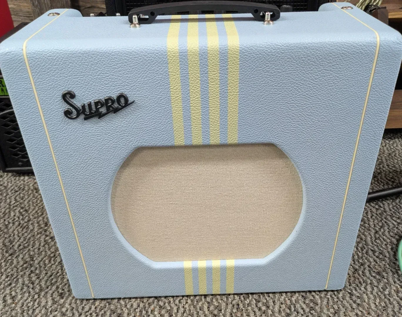 Supro Delta King 12 15 Watt 1 x 12" Tube Combo Amp - Trinidad Blue w/stripes