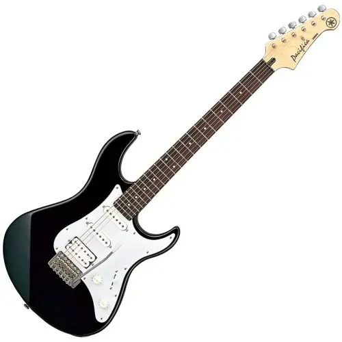Б/У Электрогитара Yamaha Pacifica 012 HSS, 22 лада, мензура 25.5", тремоло, черная