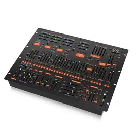 Синтезатор Behringer 2600