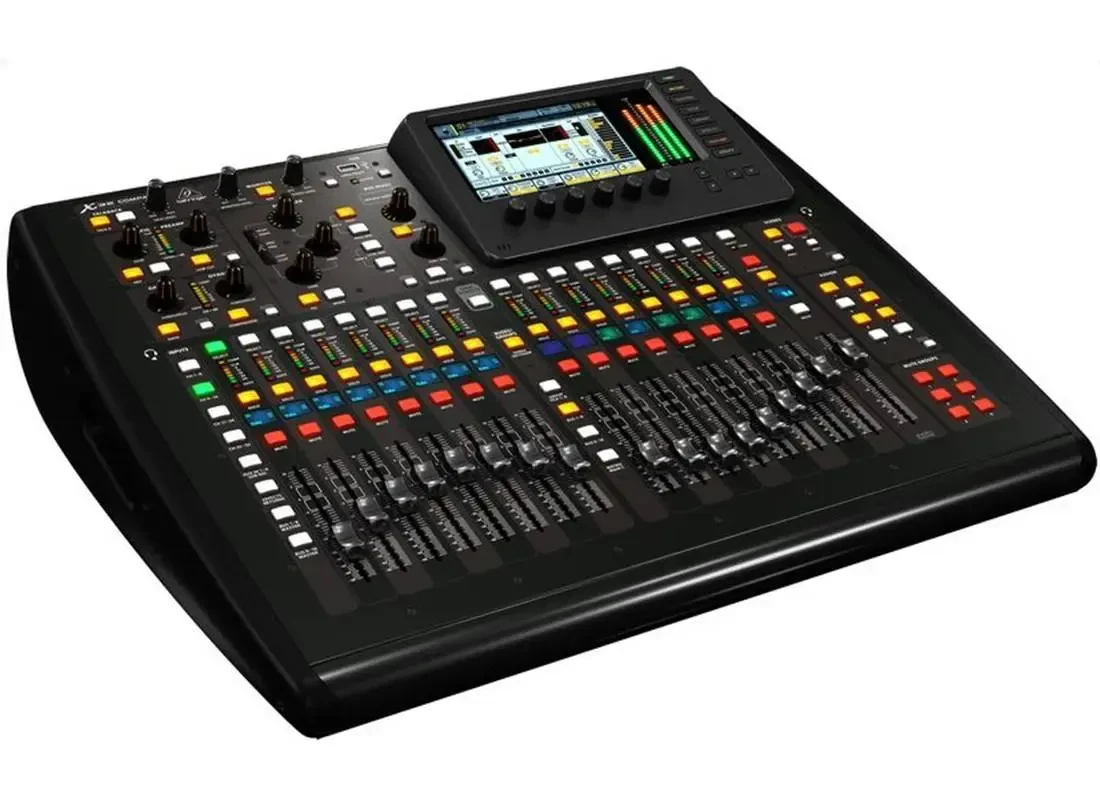 Микшер Behringer X32 Compact