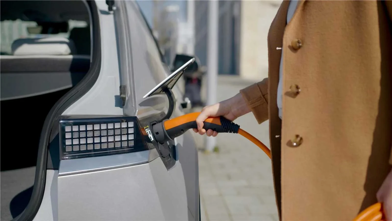 Изображение №6