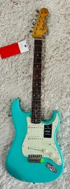 Электрогитара Fender Vintera III Early '60s Stratocaster, накладка палисандр, Seafoam Green