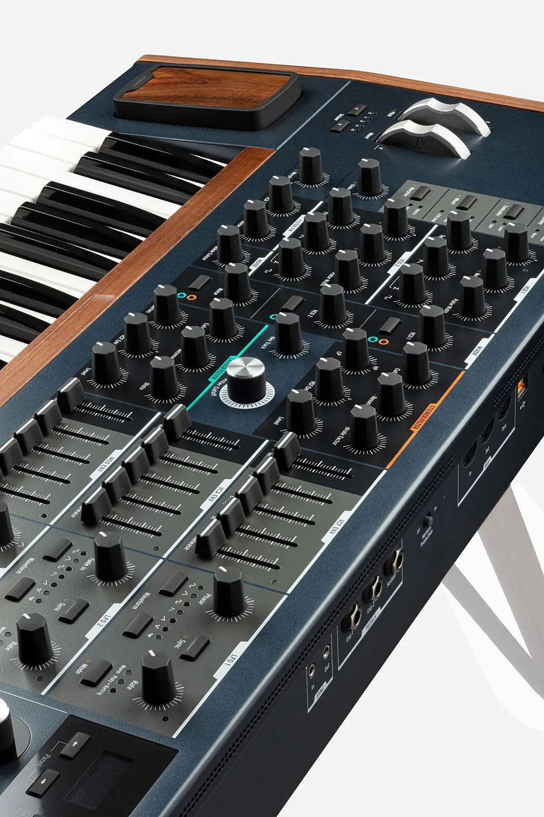 Изображение №9