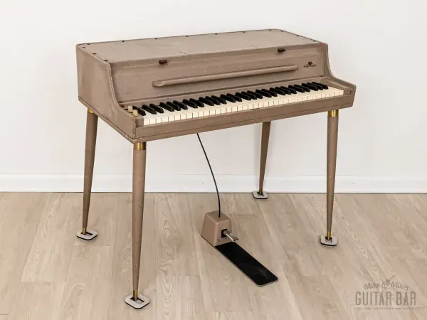 1960s Wurltizer 146 Vintage Electric Piano, Fully Serviced 140B