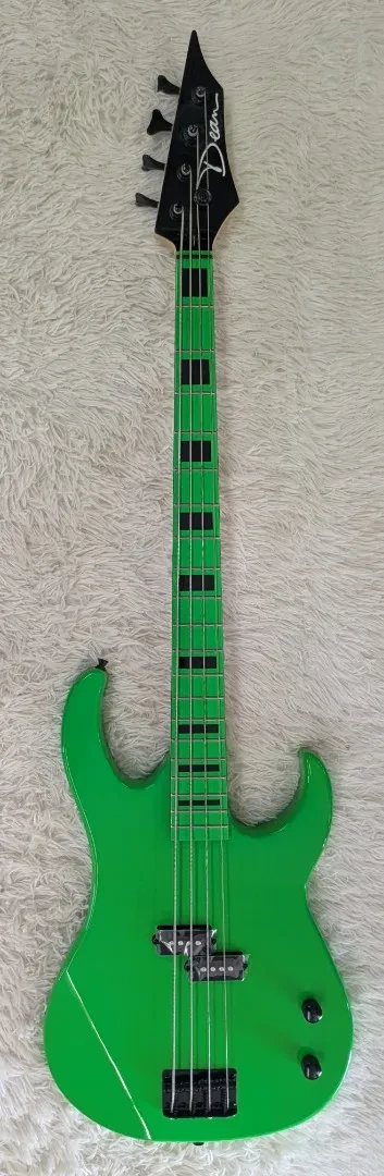 Dean CZONE BASS NG Custom Zone 4-String Bass Guitar Nuclear Green