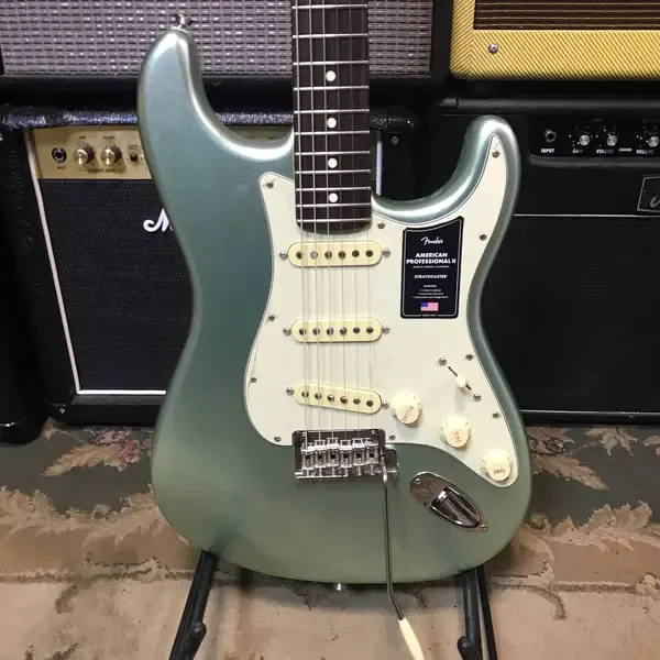 Электрогитара Fender American Professional II Stratocaster Rosewood FB Mystic Surf Green Case USA 2022