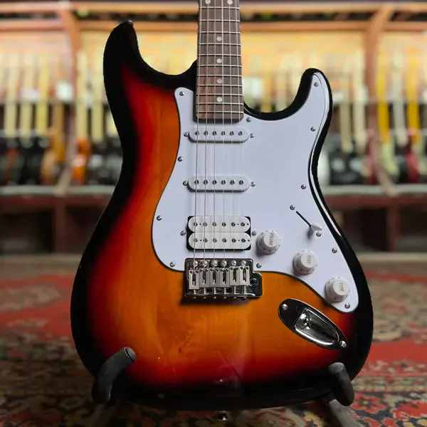 Электрогитара DeMarco DMST Stratocaster HSS Sunburst