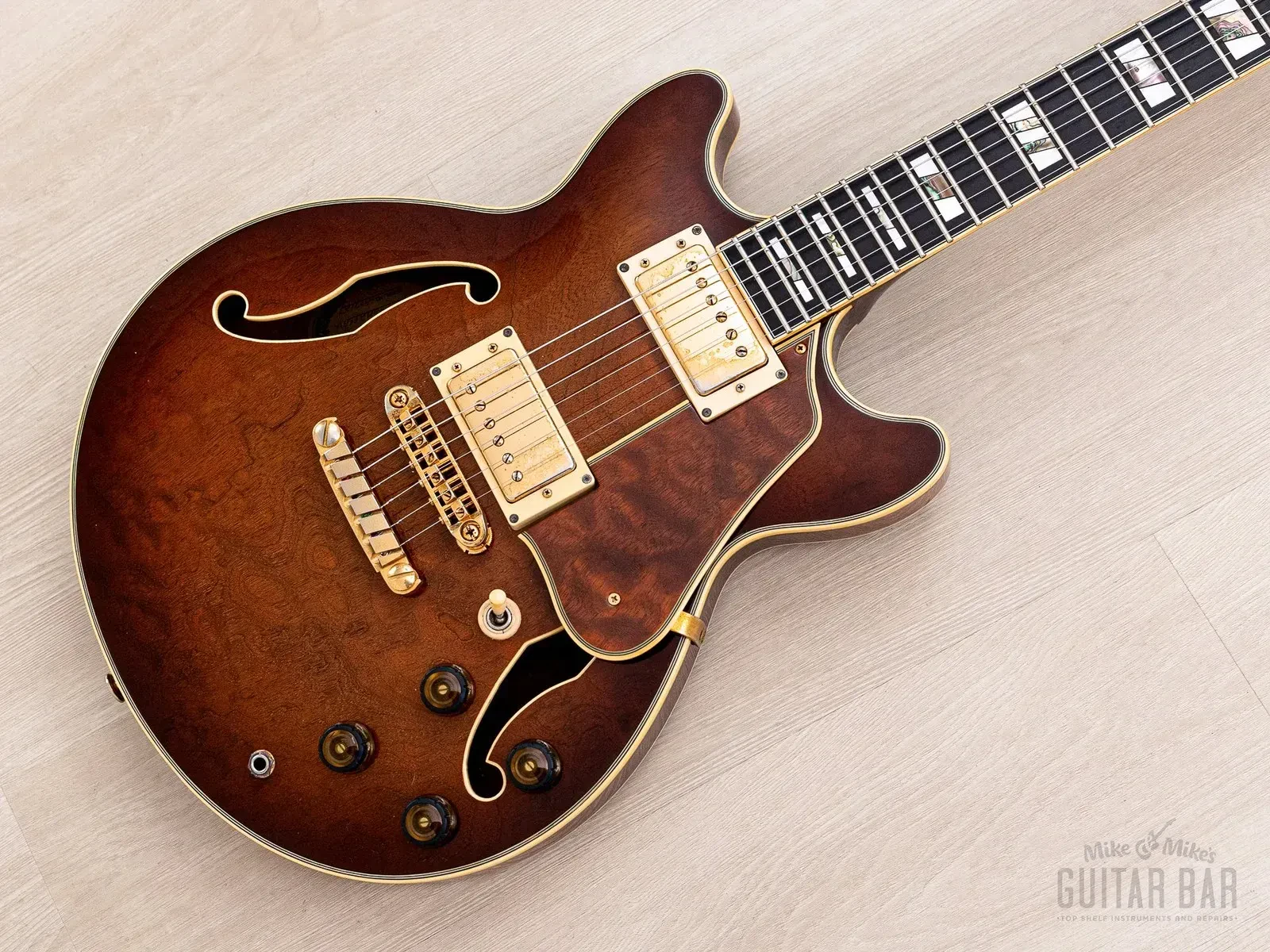 Б/У Электрогитара Ibanez Artstar AM200 полуакустическая, 1990, корпус из капа махагони