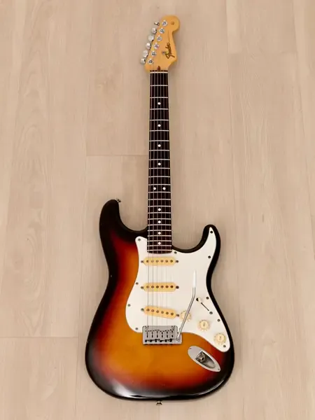 Электрогитара Fender Stratocaster SSS Sunburst w/gigbag Japan 1989