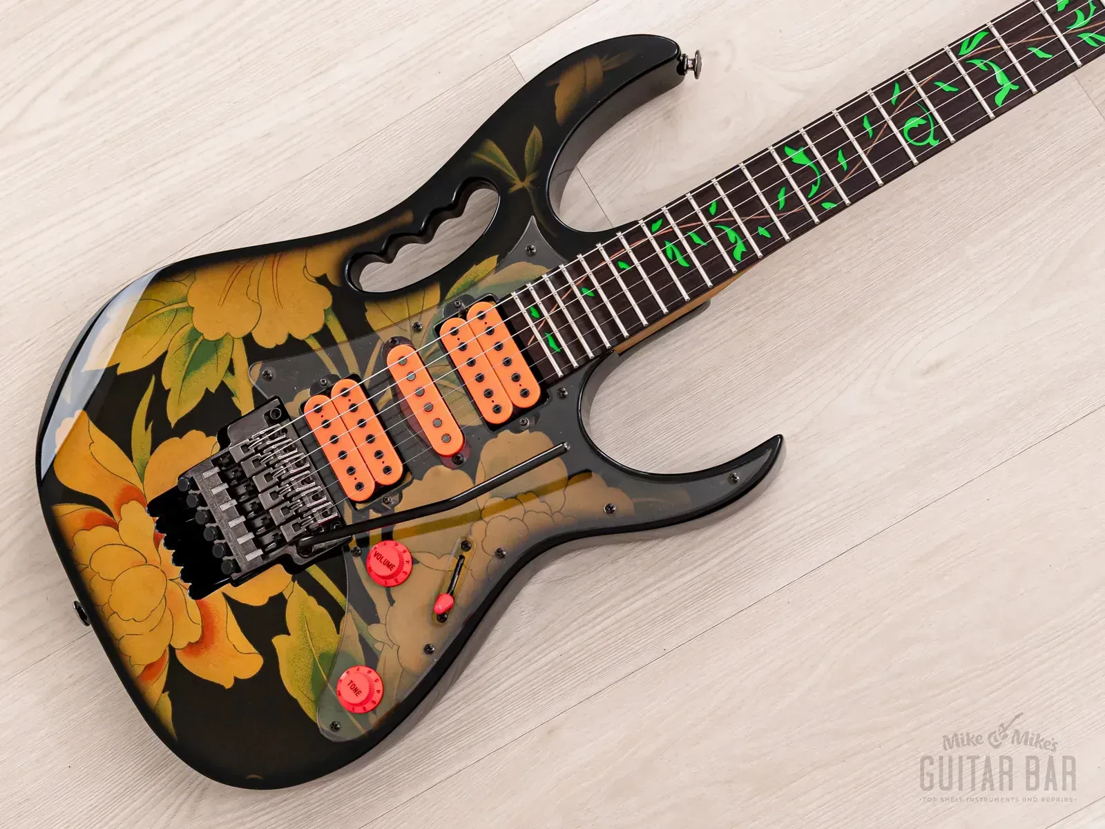 1991 Ibanez JEM77-FP Steve Vai Signature Vintage Guitar Black Floral Pattern