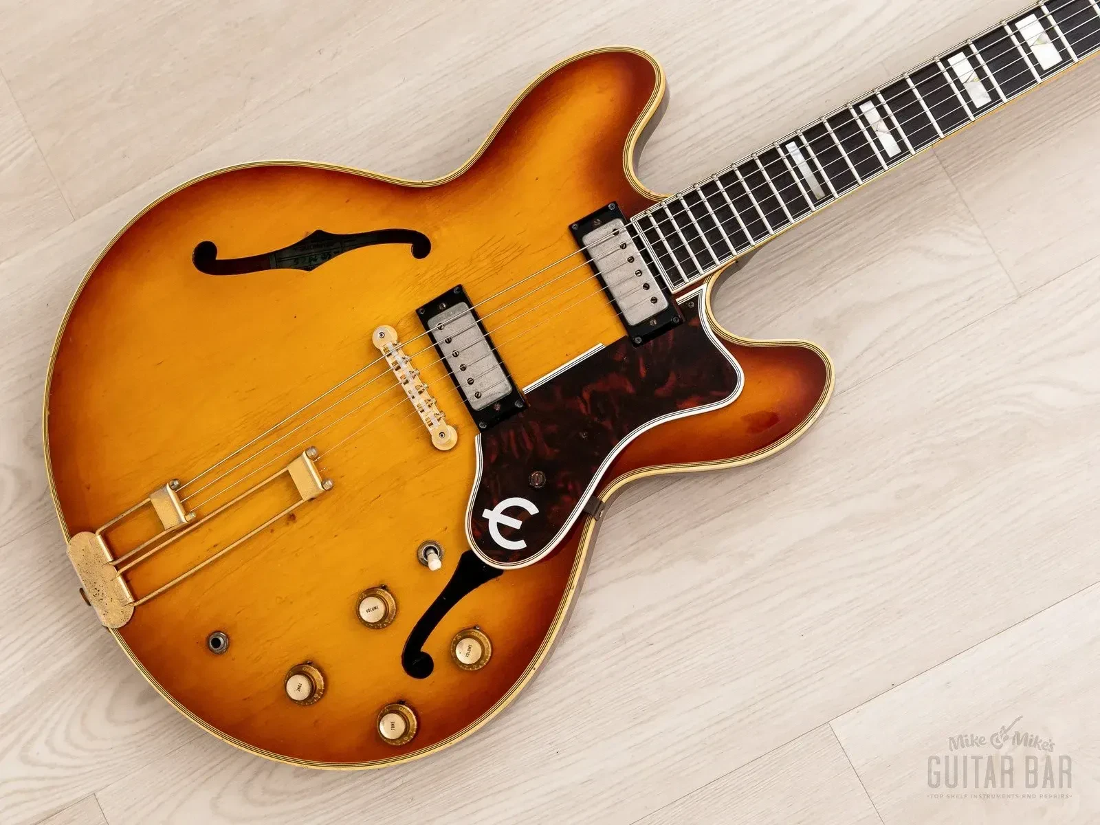Б/У Электрогитара Epiphone Sheraton E212T (полуакустическая), 1966, цвет Royal Tan, с кейсом