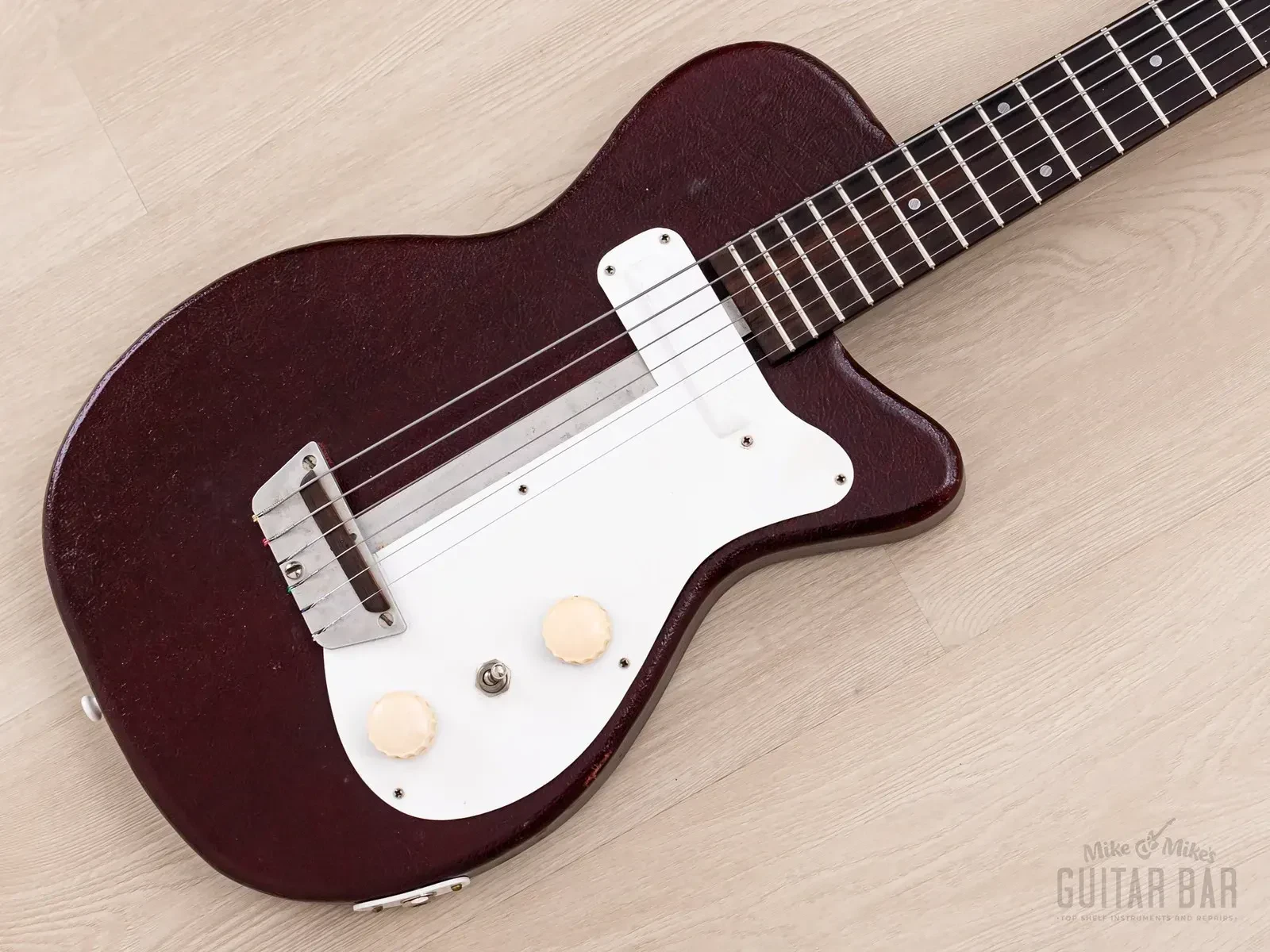 1954 Silvertone 1375 Danelectro-Made Vintage Peanut Guitar