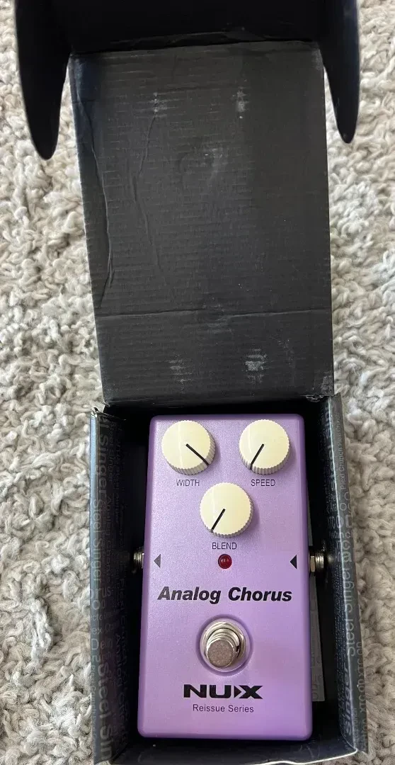 NUx Effects Reissue Series 80s Style Analog Chorus Guitar Effects Pedal - Sample