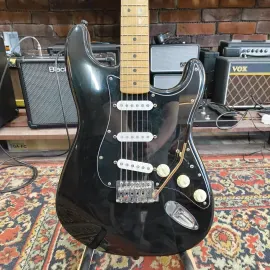 Электрогитара Fender Standart Series Stratocaster S-S-S Mexico 1995