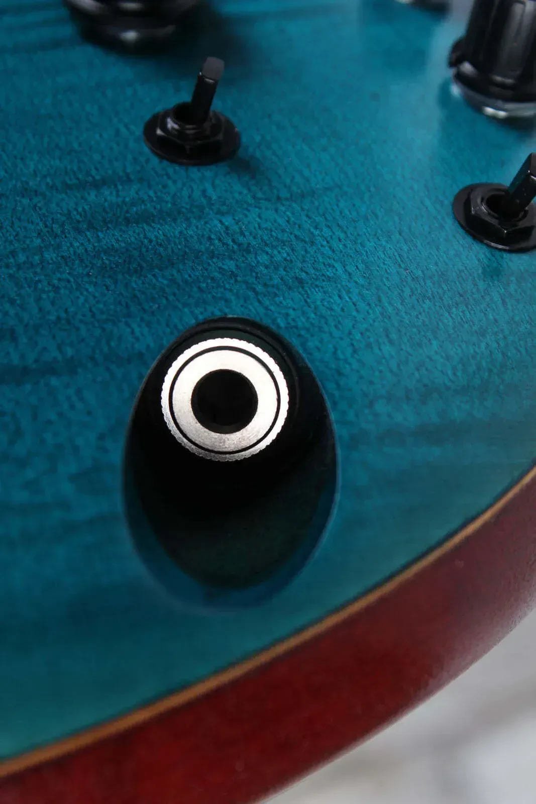 Изображение №6