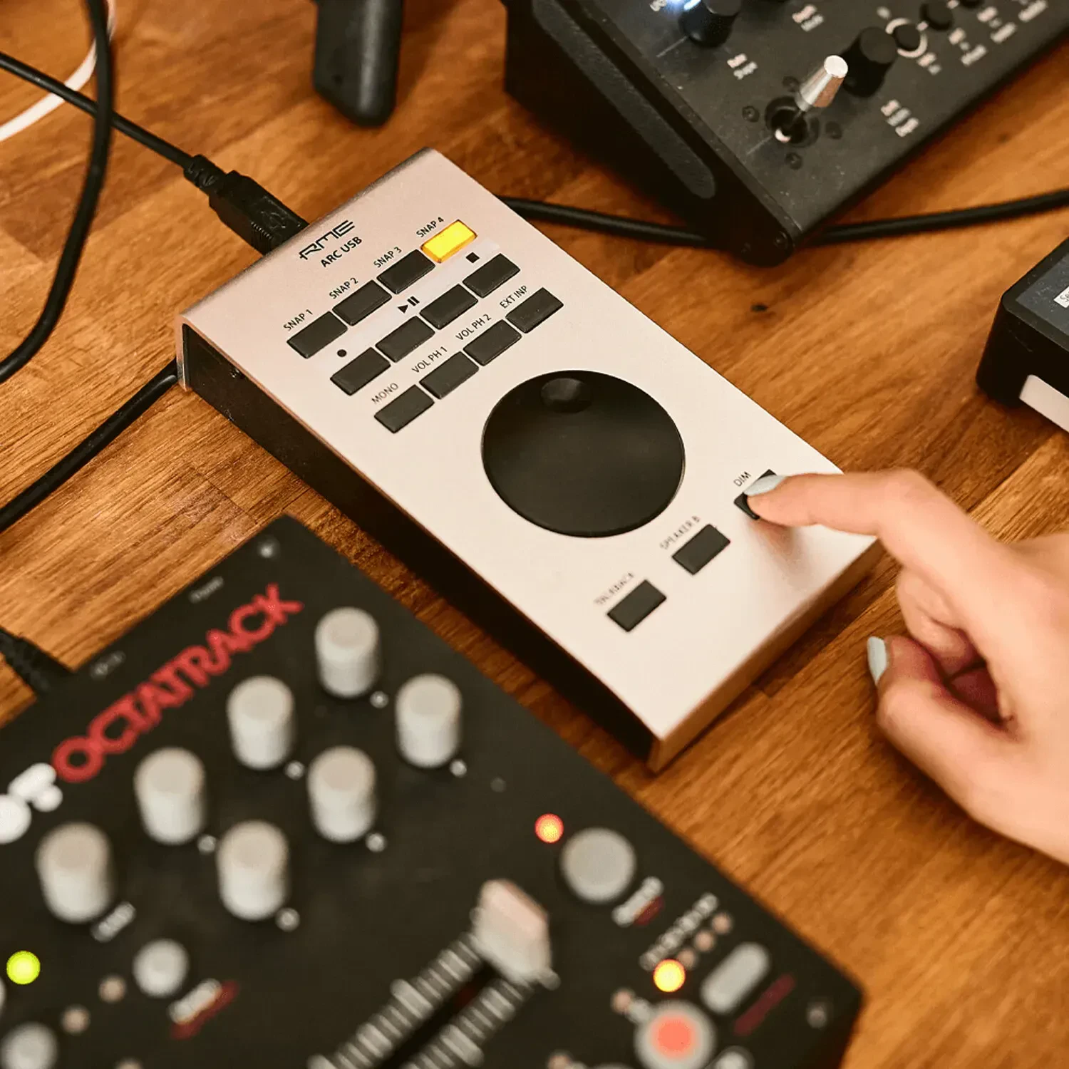 Изображение №5