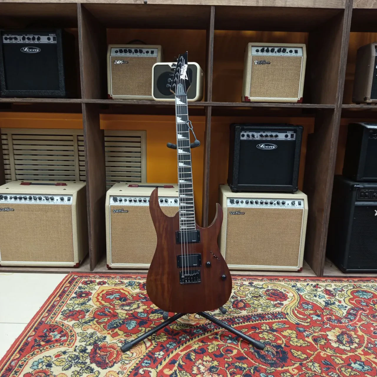 Электрогитара Ibanez GRG121DX WNF б/у
