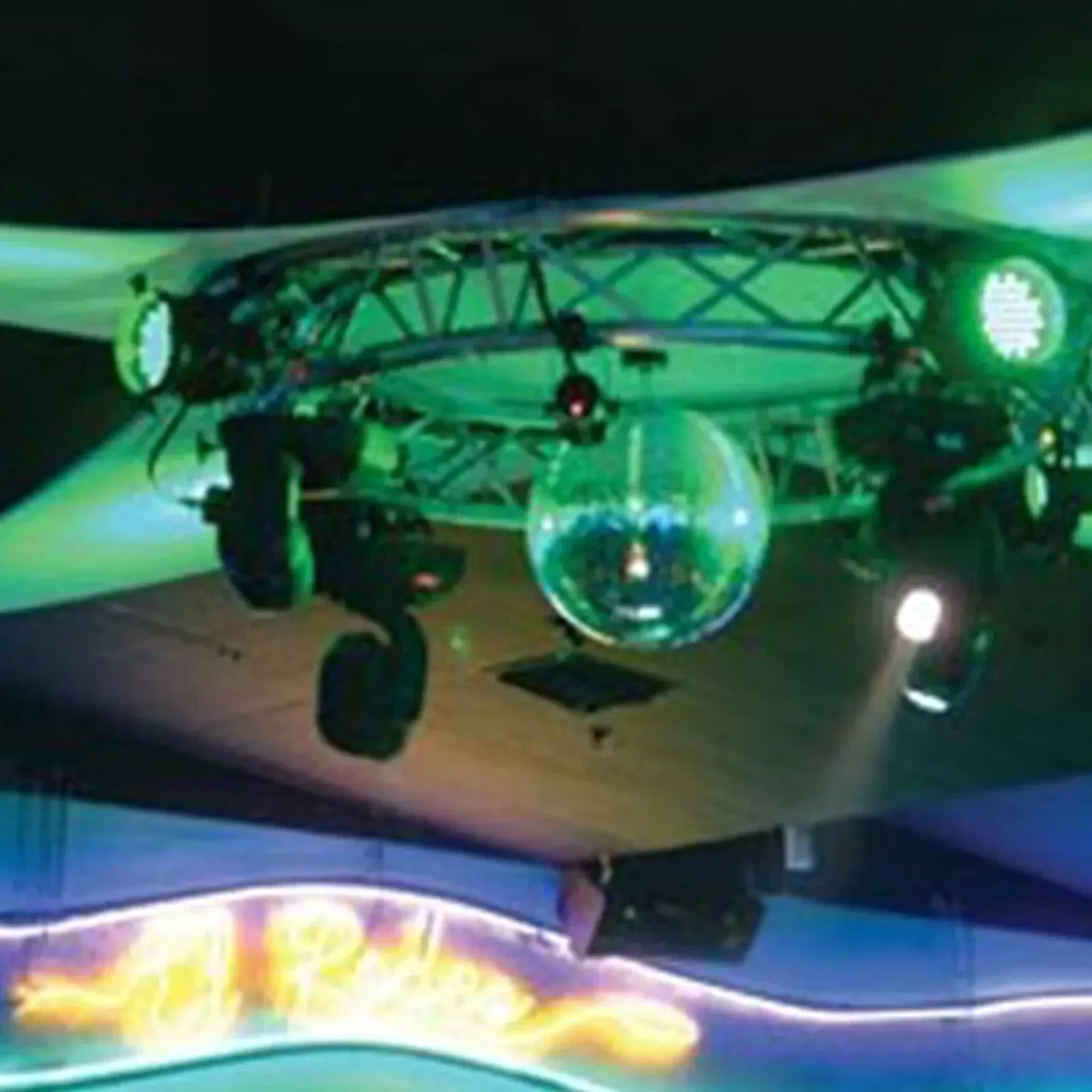 Изображение №10