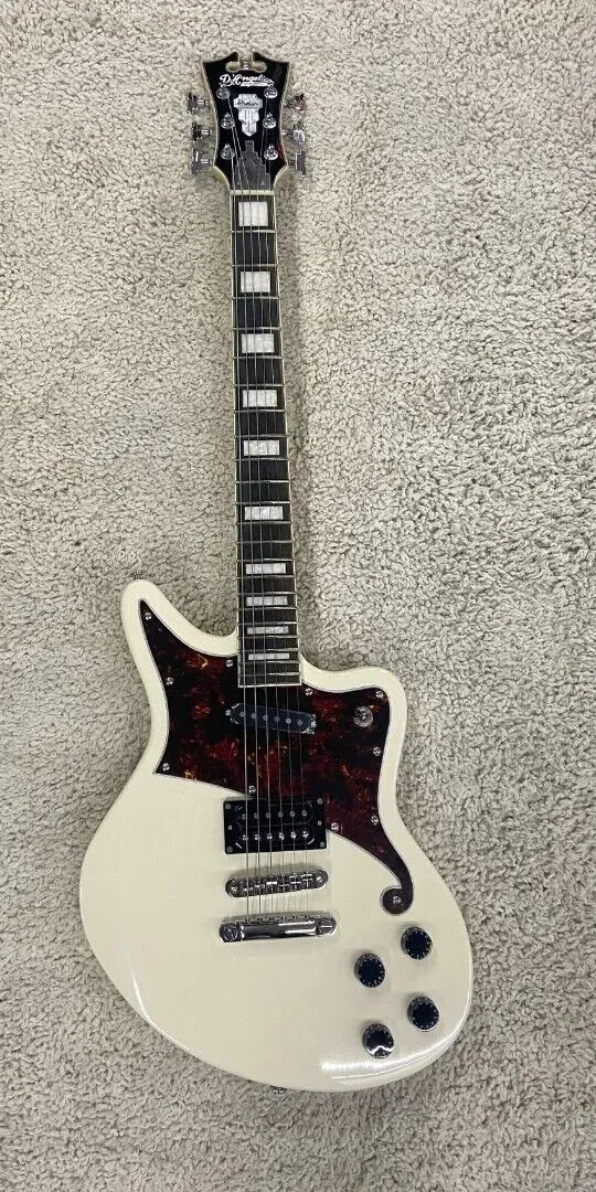 Электрогитара D'Angelico Premier Bedford Antique White с чехлом
