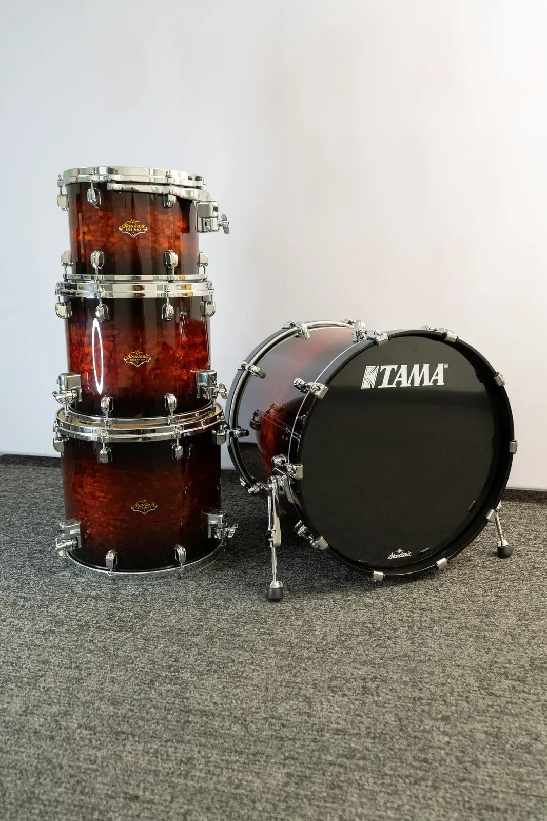 Ударная установка акустическая Tama Starclassic Custom Shop Bubinga 50th Anni (набор, 4 шт.), Volcanic Red Burst