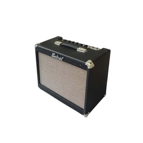Комбоусилитель для электрогитары Belcat Tube-15R