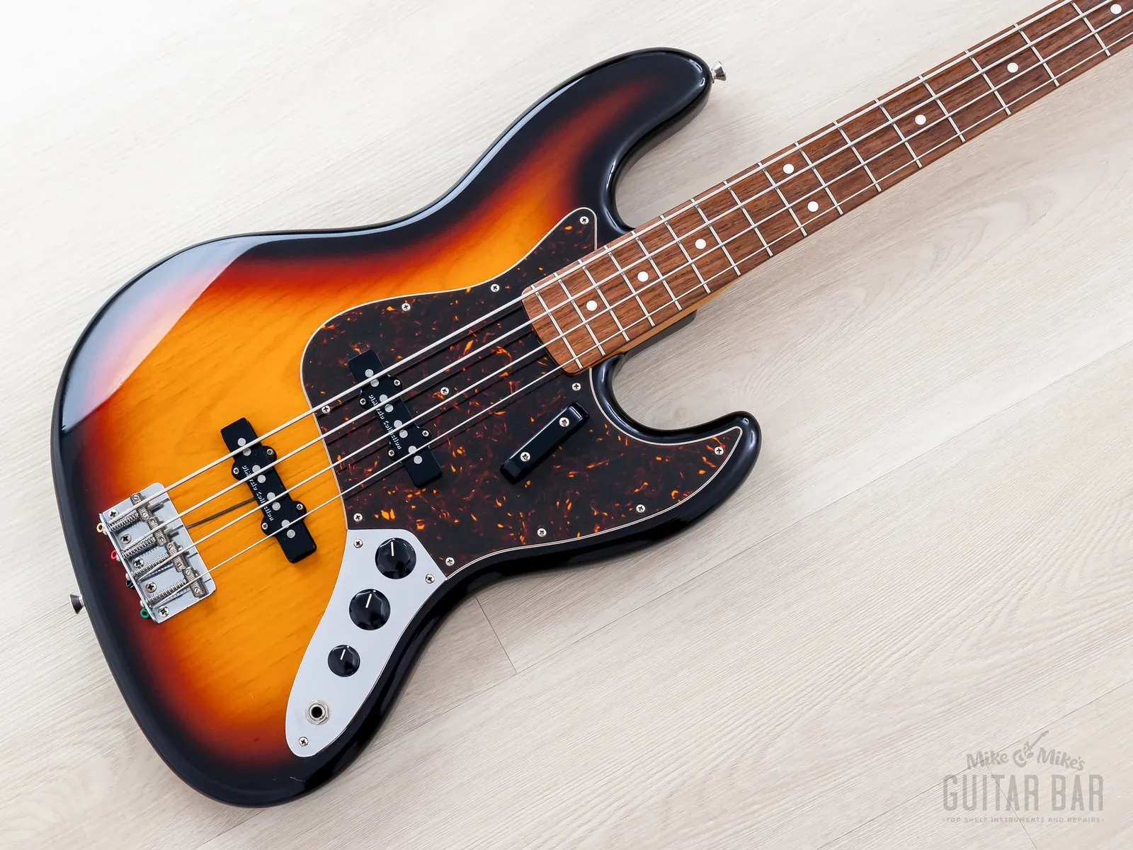 2005 Fender ‘62 Jazz Bass DiMarzio Collection JB62-110DMC Lacquer, Japan CIJ