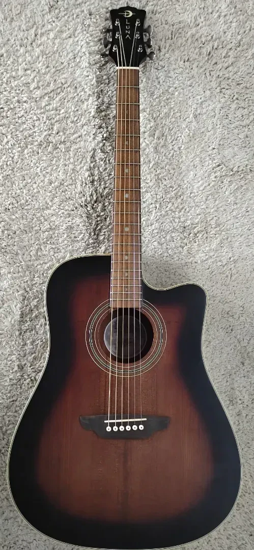 Электроакустическая гитара Luna Guitars Art Vintage Dreadnought Cutaway, Solid Top
