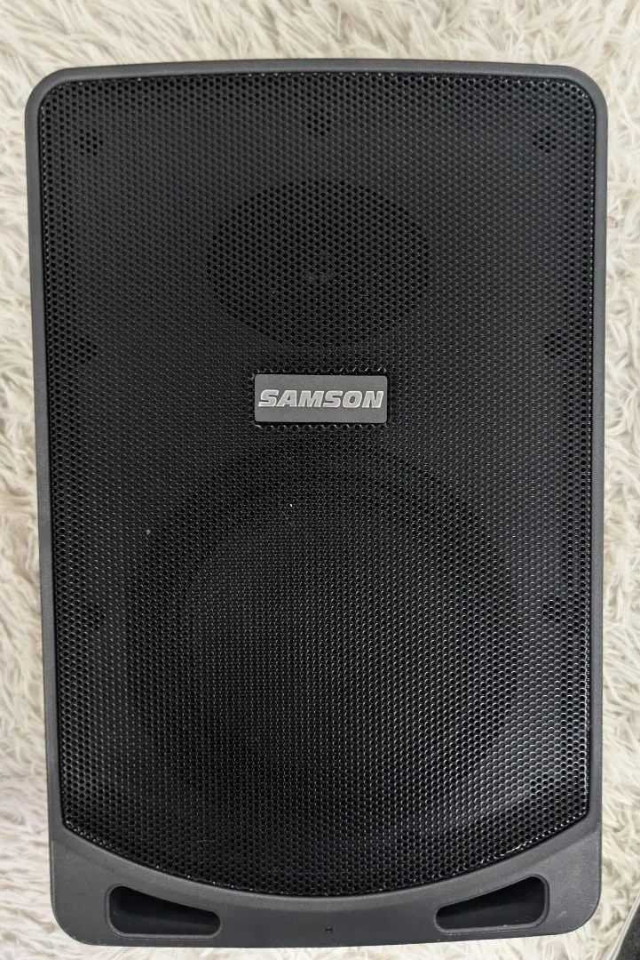 Samson Expedition XP106 Rechargeable Portable PA +Bluetooth, includes microphone