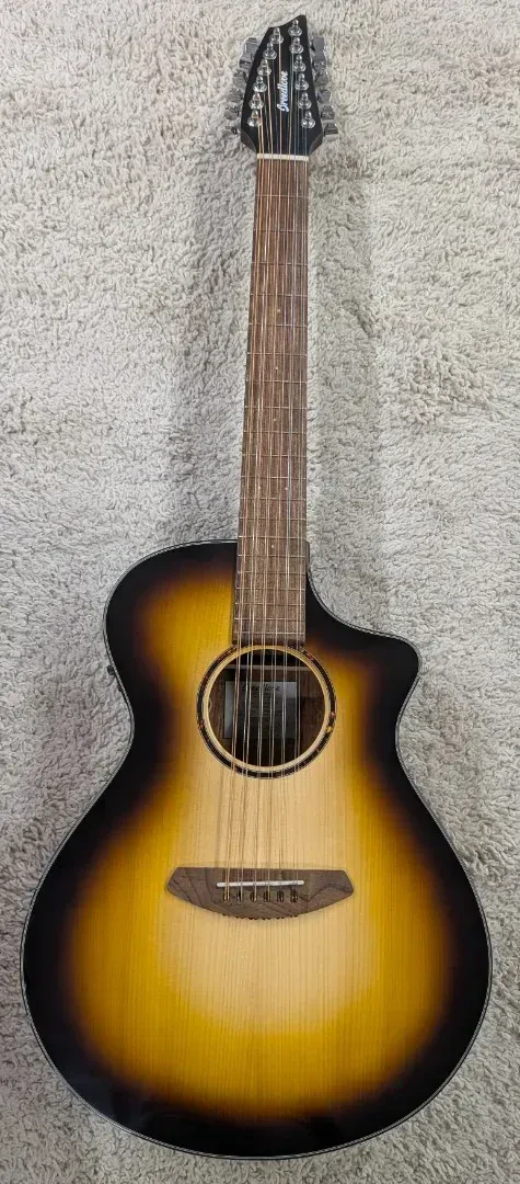 Электроакустическая гитара Breedlove Discovery S Concert CE Edgeburst