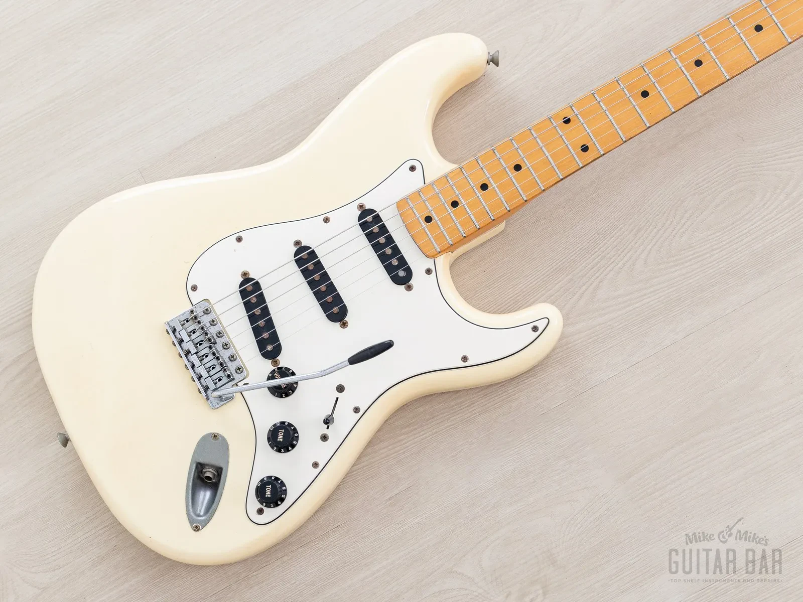Б/У электрогитара Fender Stratocaster '72 Vintage Reissue ST72-55 (Japan MIJ, Fujigen, E-Serial, 1984)