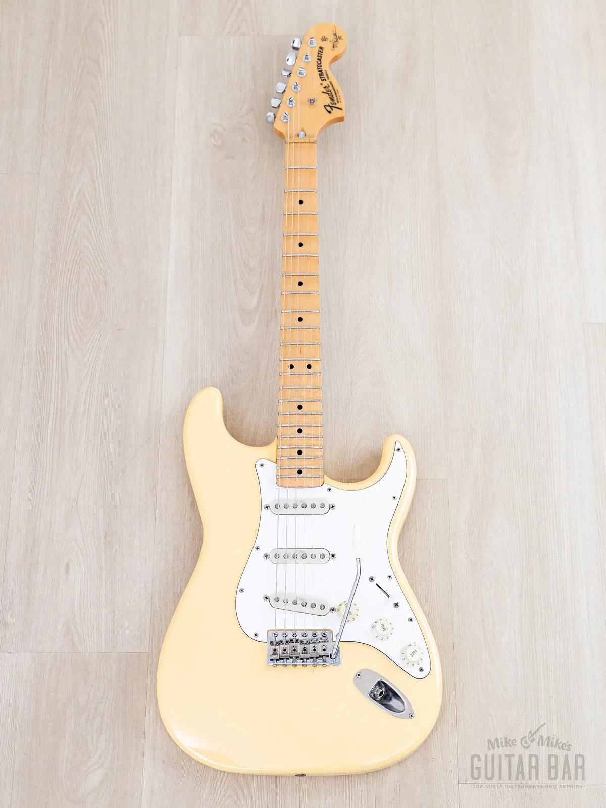 Электрогитара Fender Yngwie Malmsteen Signature Stratocaster SSS Vintage White w/case Japan 2016