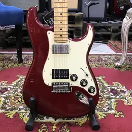 Электрогитара Fender Blacktop Stratocaster HH Maple Red Mexico 2011