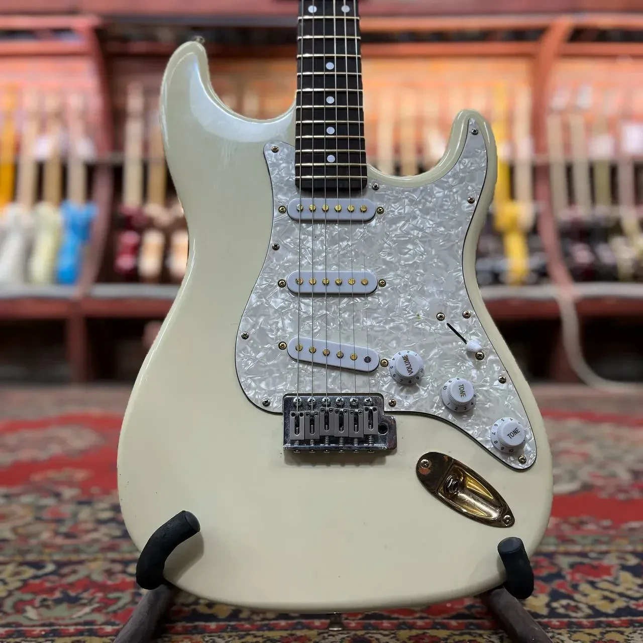 Электрогитара DeMarco DMST Stratocaster SSS White China W/Gigbag 2023