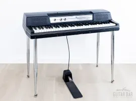 Б/У электропианино Wurlitzer 200 (1972) с Warneck Preamp, с ножками и педалью