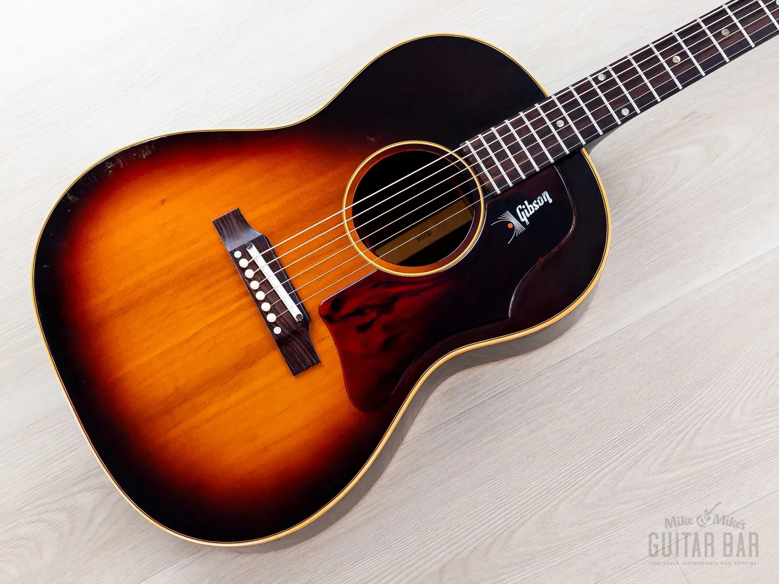 Б/У Акустическая гитара Gibson B-25 1968 с кейсом