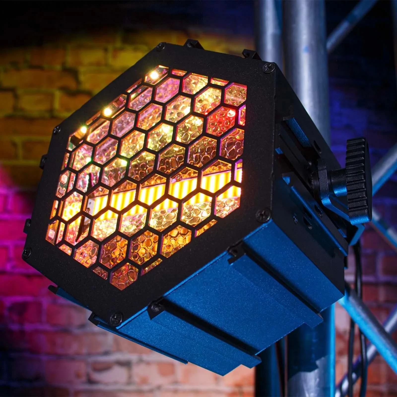 Изображение №6