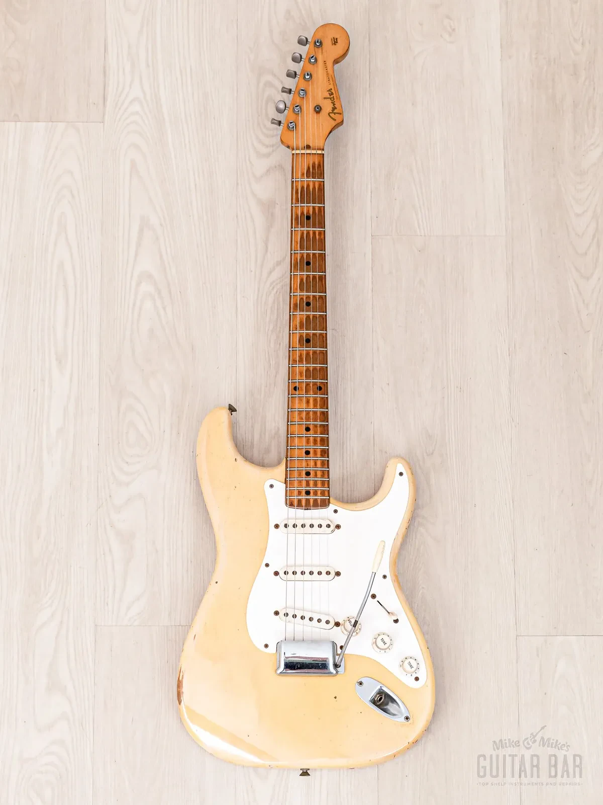 Электрогитара Fender Stratocaster SSS Blonde w/case USA 1956