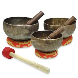 keepdrum Tibetische Bronze-Klangschalen Singing Bowl 3-teiliges Set mit Zubehör