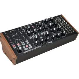 Аналоговый студийный синтезатор MOOG Subharmonicon