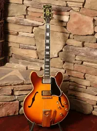 Электрогитара полуакустическая Gibson ES-355 Sunburst w/case USA 1961